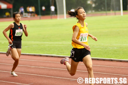 08_cgirls400m-1.jpg