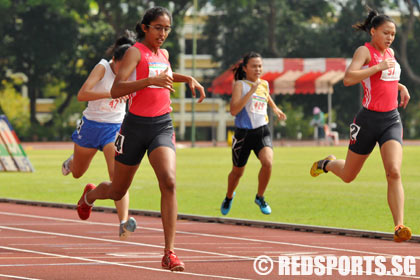 2011 B div Girls 400m Hurdles