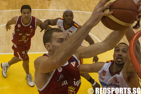 Slingers vs Beermen ABL 2013