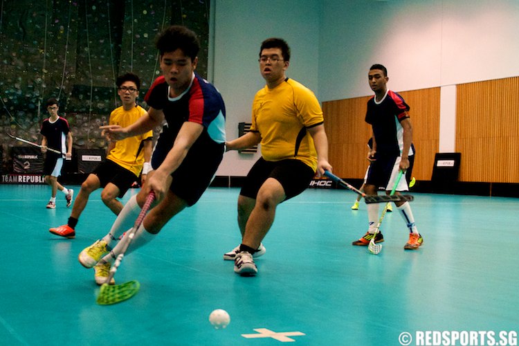 A YJC player controls the ball. (Photo 3 © Matthew Lau/Red Sports)