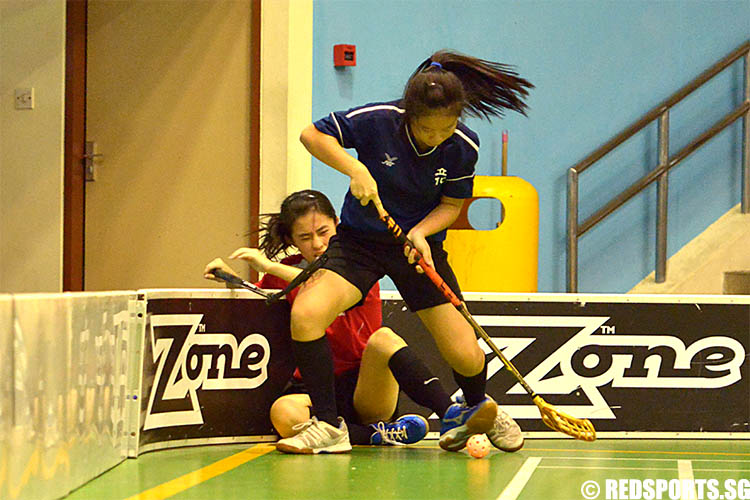 adiv-floorball-girls-hci-v-rvhs-29may-03