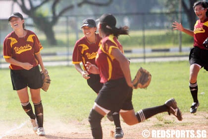 2009_adivsoftball_girls_vjc_ri