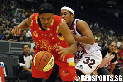 Singapore Slingers vs San Miguel Beerman