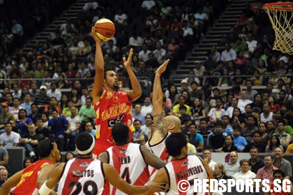 Singapore Slingers vs San Miguel Beerman