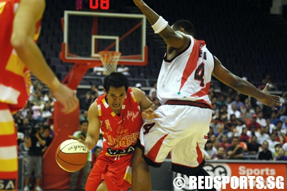 Singapore Slingers vs San Miguel Beerman