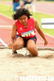 b-girls-triple-jump