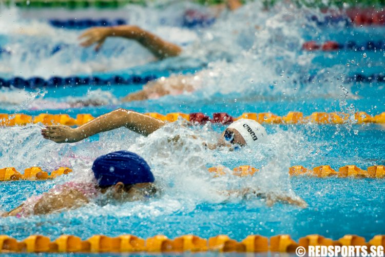 Chan Zi Yi in action during the Women's 13-14 100m freestyle final. (Photo 1 © Matthew Lau/Red Sports)