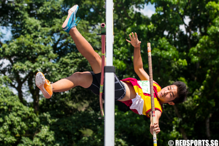 C Division boys' pole vault