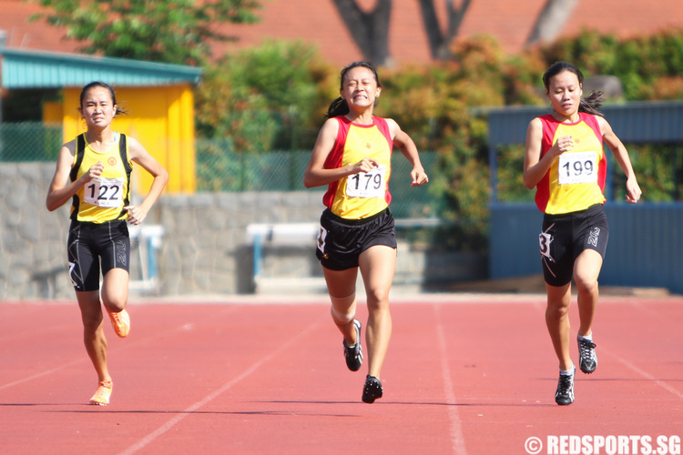 track&field-adiv-girls-400-2