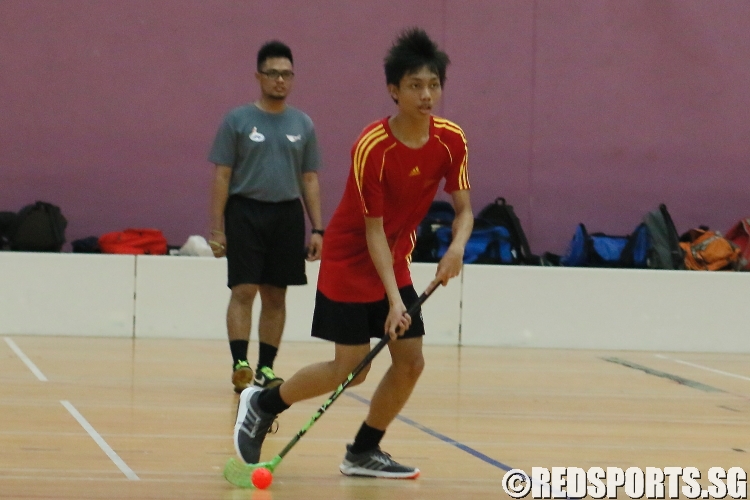 A Bukit Merah player looking to pass. (Photo  © REDintern Chan Hua Zheng)