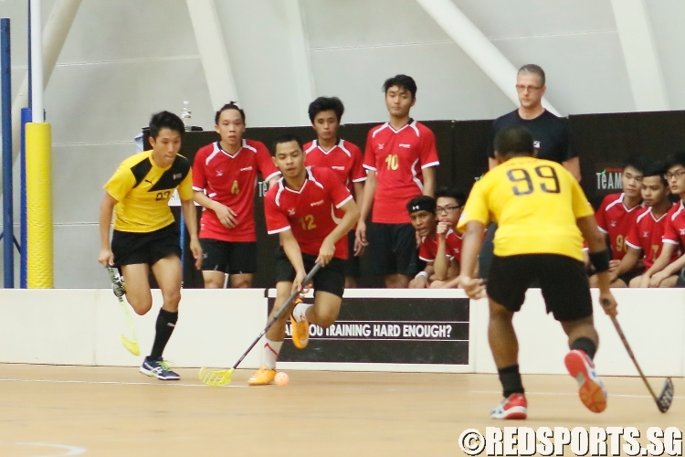 Muhd Hariz (TP #12) weaving through the NTU defense. (Photo  © REDintern Dylan Chua and REDintern Chan Hua Zheng)