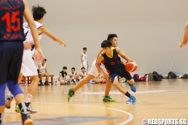 Sherman (ACS (Barker) #11) driving past his defender. He had a game-high 19 points in the victory. (Photo  © Chan Hua Zheng/Red Sports)