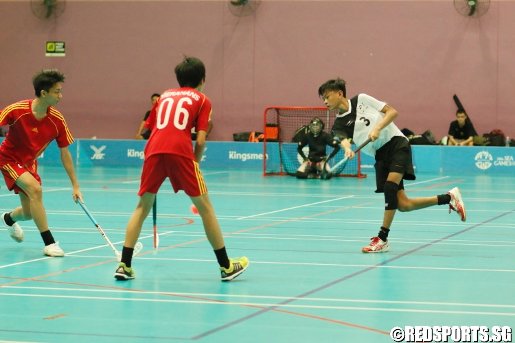 Haleef B Hairon (ESS #3) attempts a shot. (Photo 8 © Dylan Chua/Red Sports)