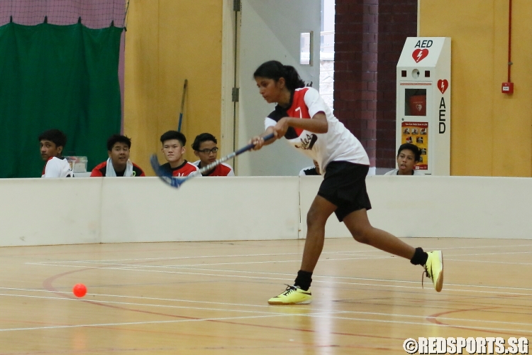 Hrithie Menon (#7)  firing a pass upcourt. She scored a goal in the victory. (Photo  © REDintern Chan Hua Zheng)