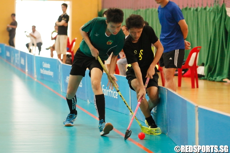 Players competing for possession of the ball.  (Photo 2 © Dylan Chua/Red Sports)