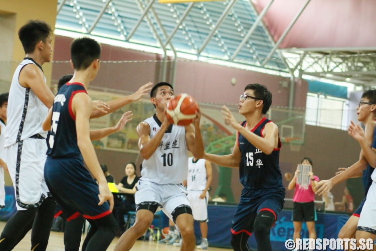 Ryan De Mello (Kranji #10) going up for a layup. (Photo  © Chan Hua Zheng/Red Sports)