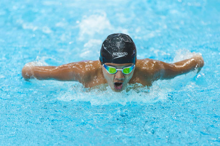 Ephraim Tan in action during the boys' 11-12 year old 200m butterfly. He won in the boys' 12 year old group with a final timing of 2:25.10. (Photo © Soh Jun Wei/Red Sports)