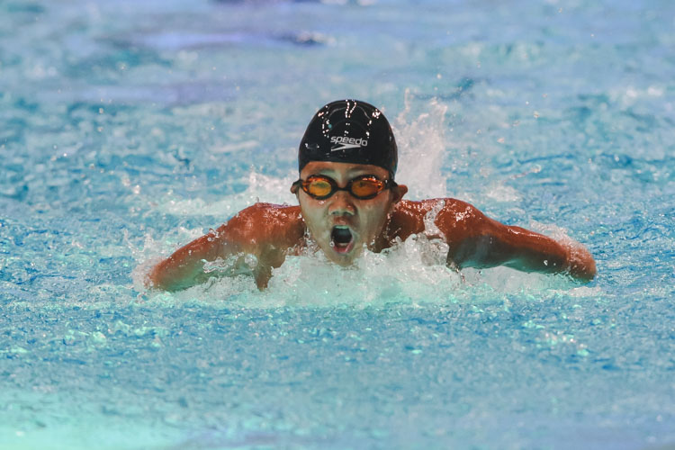 Gabriel Koo swims in the boys' 11-12 year olds 200m butterfly at the 47th Singapore National Age Group Swimming Championships. He came in first among the 11 year olds with a timing of 2:36.70. (Photo © Soh Jun Wei/Red Sports)