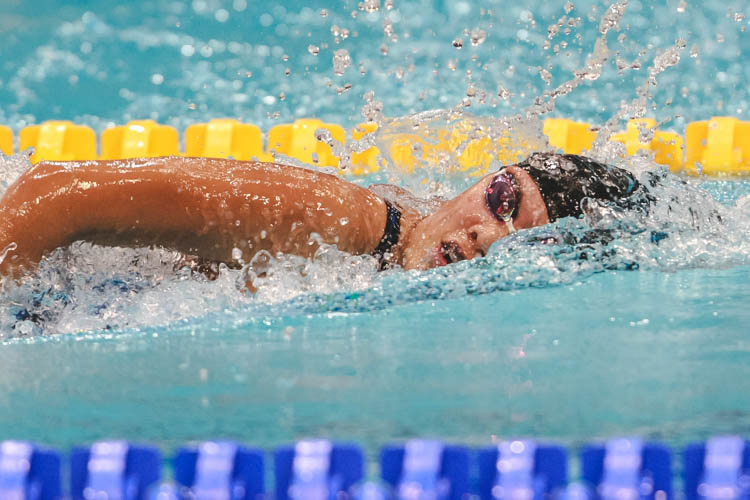 Natasha Yu swims in the womens' 800 freestyle event at the 47th Singapore National Age Group Swimming Championships. (Photo © Soh Jun Wei/Red Sports)