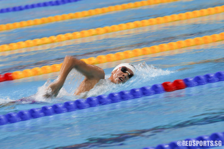 Glen Lim, 13, swims in the 1500m freestyle at the 47th Singapore National Age Group Swimming Championships. He rewrote his own national under-14 record with a timing of 16:36.38. (Photo 10 © Chua Kai Yun/Red Sports)