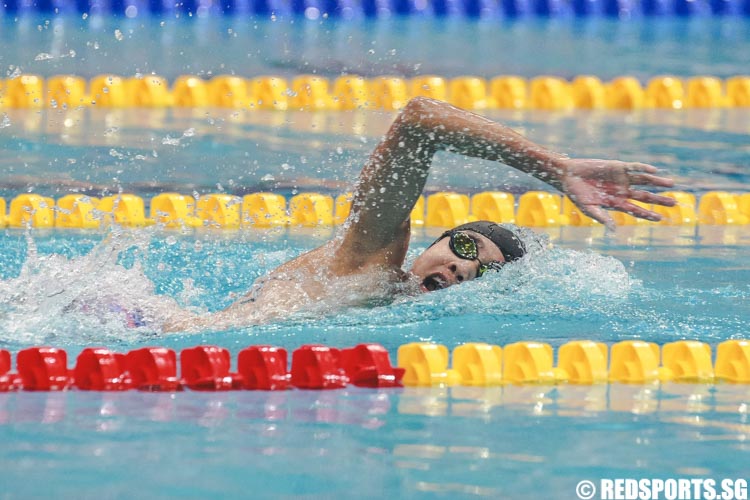 Jonathan Tan swimming in his 200m freestyle 13-14 'A' finals at the 47th Singapore National Age Group Swimming Championships. He came in first among the 13-14 year olds with a timing of 1:55.94, clocking a new meet record. (Photo © Soh Jun Wei/Red Sports)