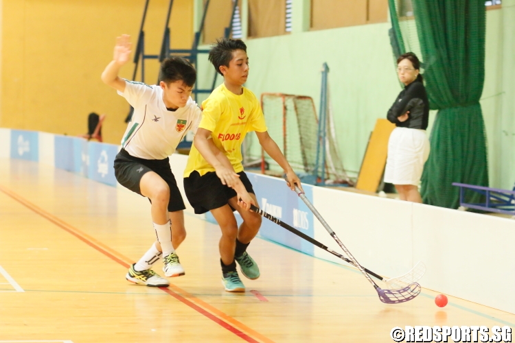 A Northbrooks players advances the ball. (Photo 4 © Dylan Chua/Red Sports)