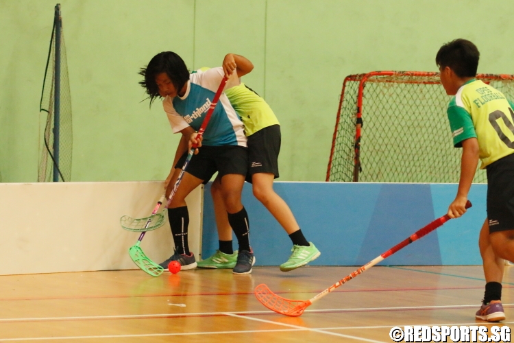 A Northland player fighting to gain possession.(Photo  © Chan Hua Zheng/Red Sports)