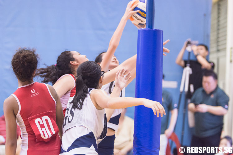 Players contest for the rebound. (Photo © Jerald Ang/Red Sports)