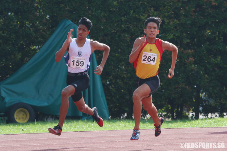 Ow Yeong Wei Bin (#264, left) emerged first with a timing of 50.11s, while Dinesh Hulbert S/O Anthony (#159) takes second 0.73s after. (Photo © Chua Kai Yun/Red Sports)