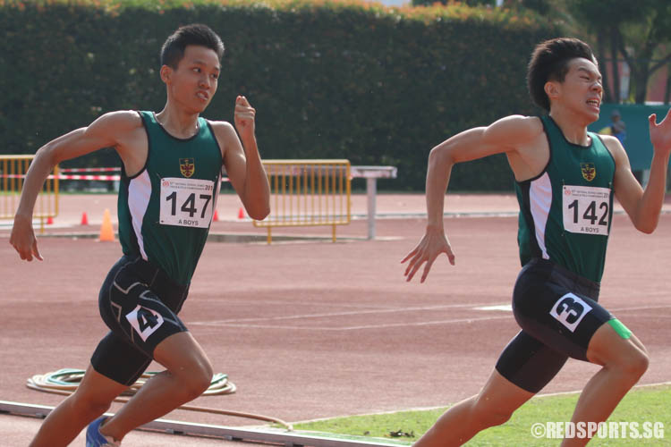 Mark Lim (#142, left) finished third and Ringo Han (#147) comes in fourth. (Photo © Chua Kai Yun/Red Sports)