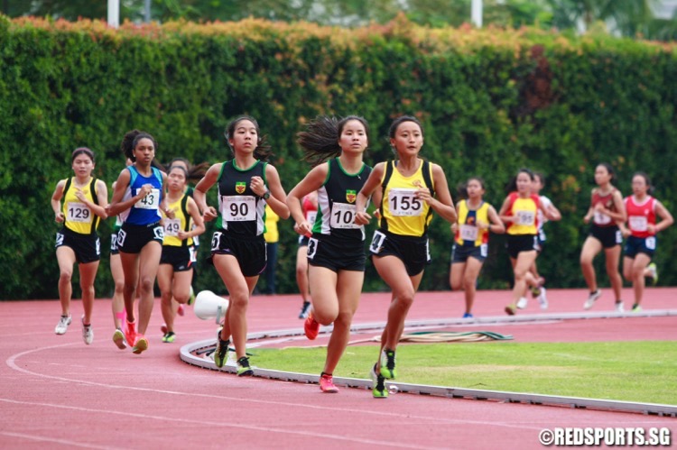 a div girls 1500m