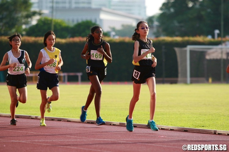 c div girls 3000m