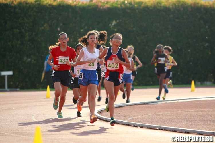 c div girls 3000m