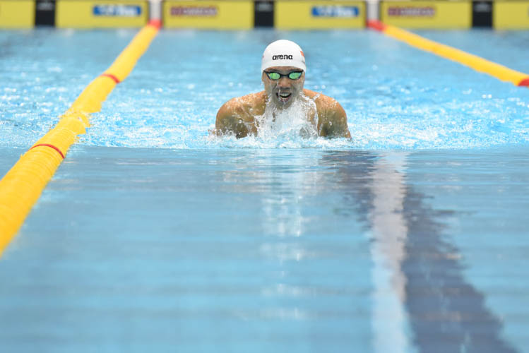 Lionel Khoo finished first in the men's 100m breaststroke final with a time of 1:02.77 on the second day of the 13th Singapore National Swimming Championship. (Photo © Stefanus Ian/Red Sports)