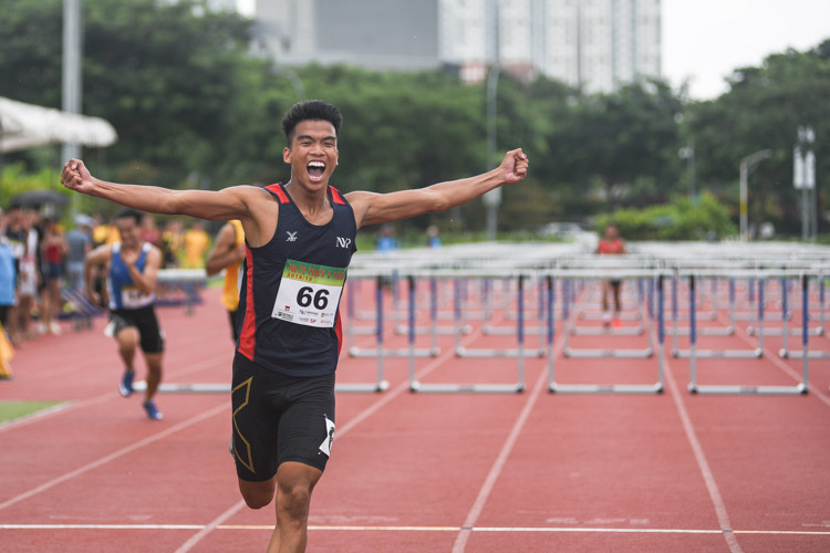 Hairul Syamil Bin Mardan of NYP screaming in jubilation after winning silver in the 2018 POL-ITE 110m hurdles race. (Photo 1 © Stefanus Ian/Red Sports)