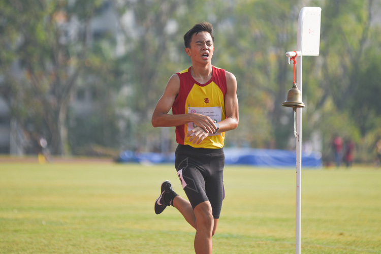 Dai Hexuan (#440) of HCI stopped the clock at 10:33.62 to finish second in the C Division boys' 3000m final. (Photo 4 © Iman Hashim/Red Sports)