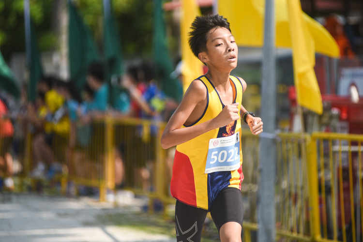 ACS(I)'s Bryan Cheung finished 15th in the Boys’ C Division cross country race with a time of 14:38.2. (Photo 1 © Iman Hashim/Red Sports)