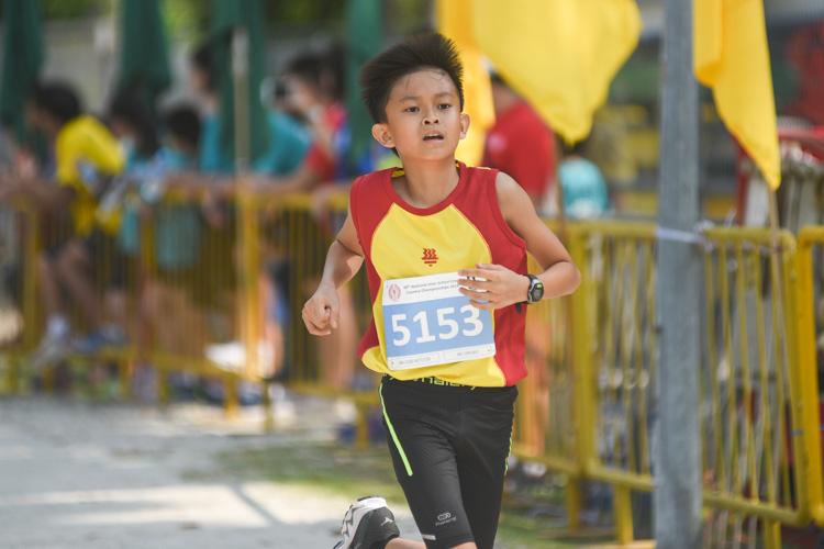 HCI's Ray Chen finished 21st in the Boys’ C Division cross country race with a time of 15:05.3. (Photo 1 © Iman Hashim/Red Sports)