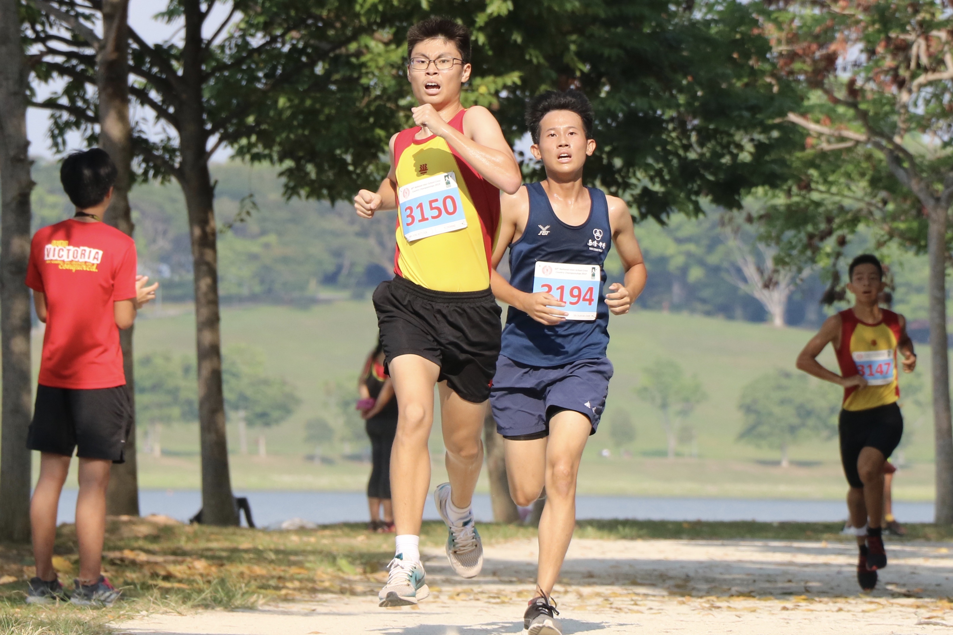 Yu Zhenning finished seventh in the Boys’ B Division cross country race with a time of 17:36. (Photo 7 © Julianna Jothi/Red Sports)