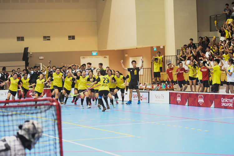 VJC celebrate their victory. (Photo 1 © Iman Hashim/Red Sports)