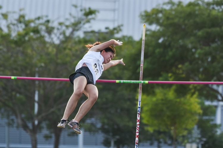 Joey Shi of NTU took the bronze in the women's pole vault with a clearance of 2.60m. (Photo 1 © Iman Hashim/Red Sports)